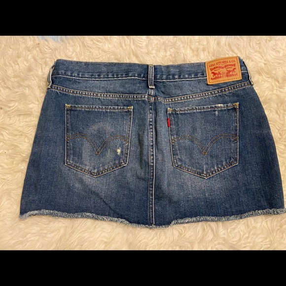 Levi Denim Mini Skirt - Picture 3 of 4